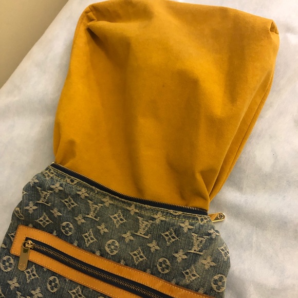 Authentic LV - Picture 6 of 8